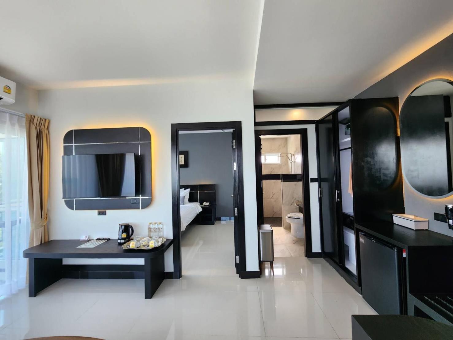 Lhc Hotel And Resort Pattaya Exterior photo
