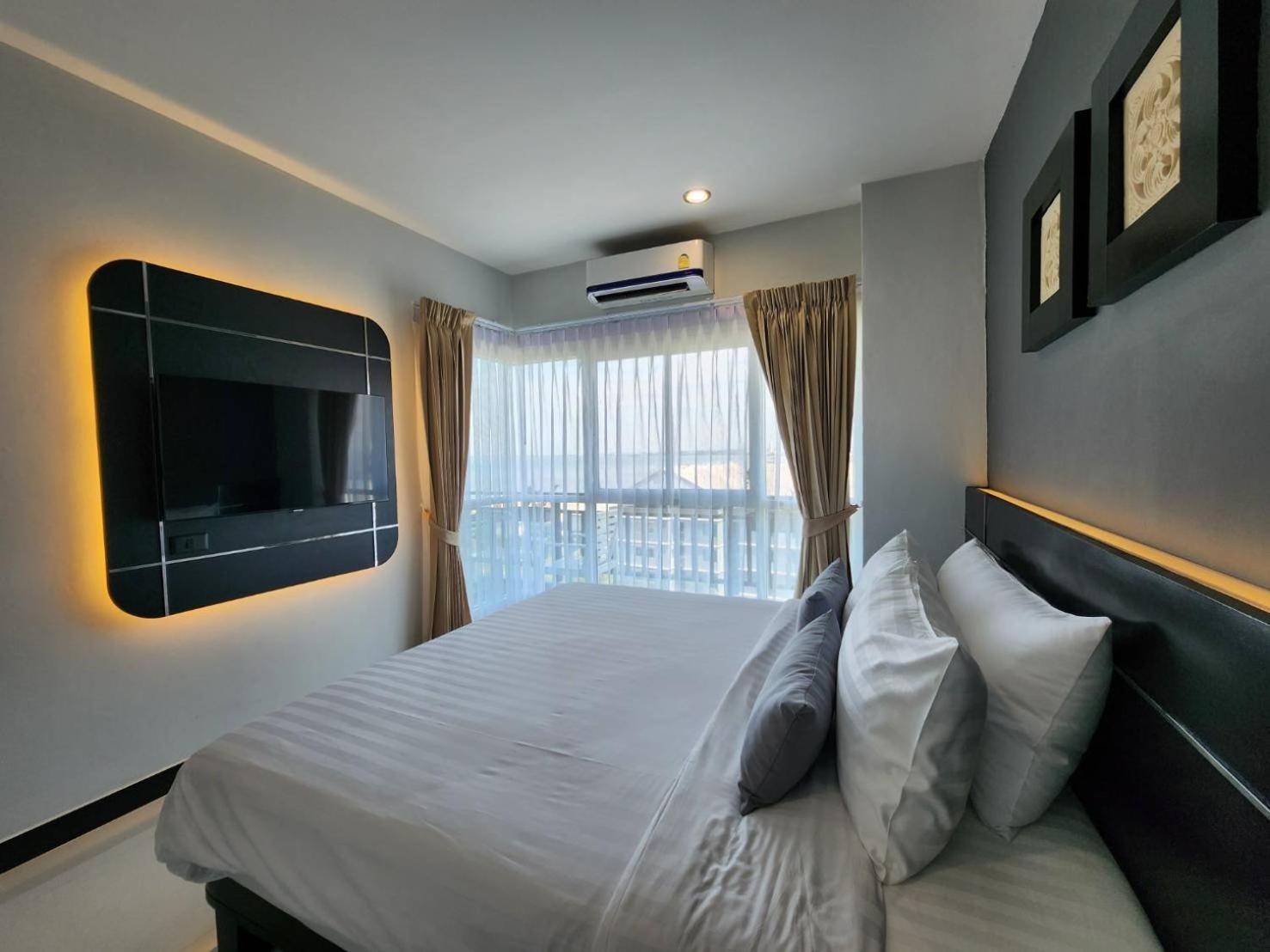Lhc Hotel And Resort Pattaya Exterior photo