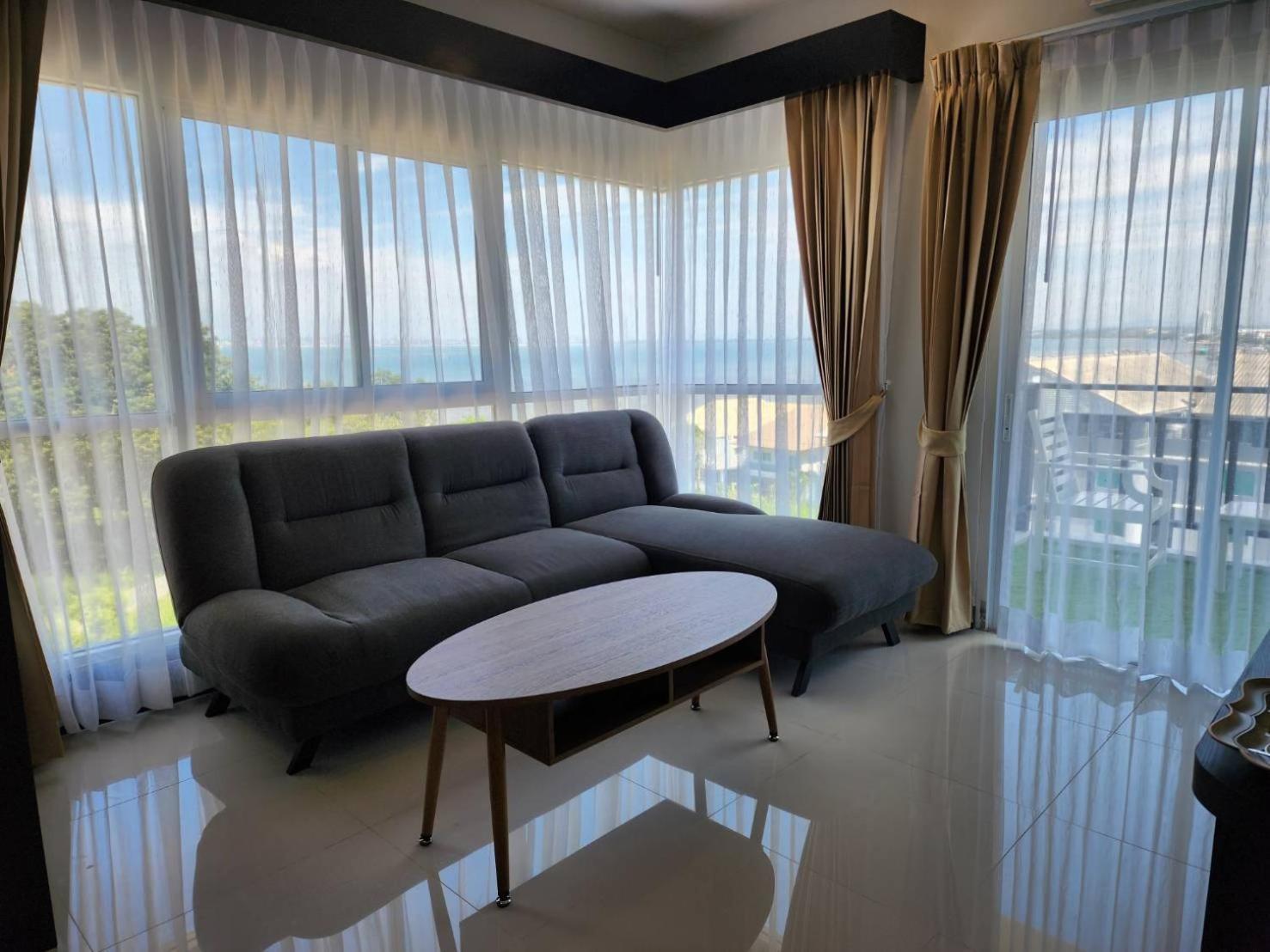 Lhc Hotel And Resort Pattaya Exterior photo