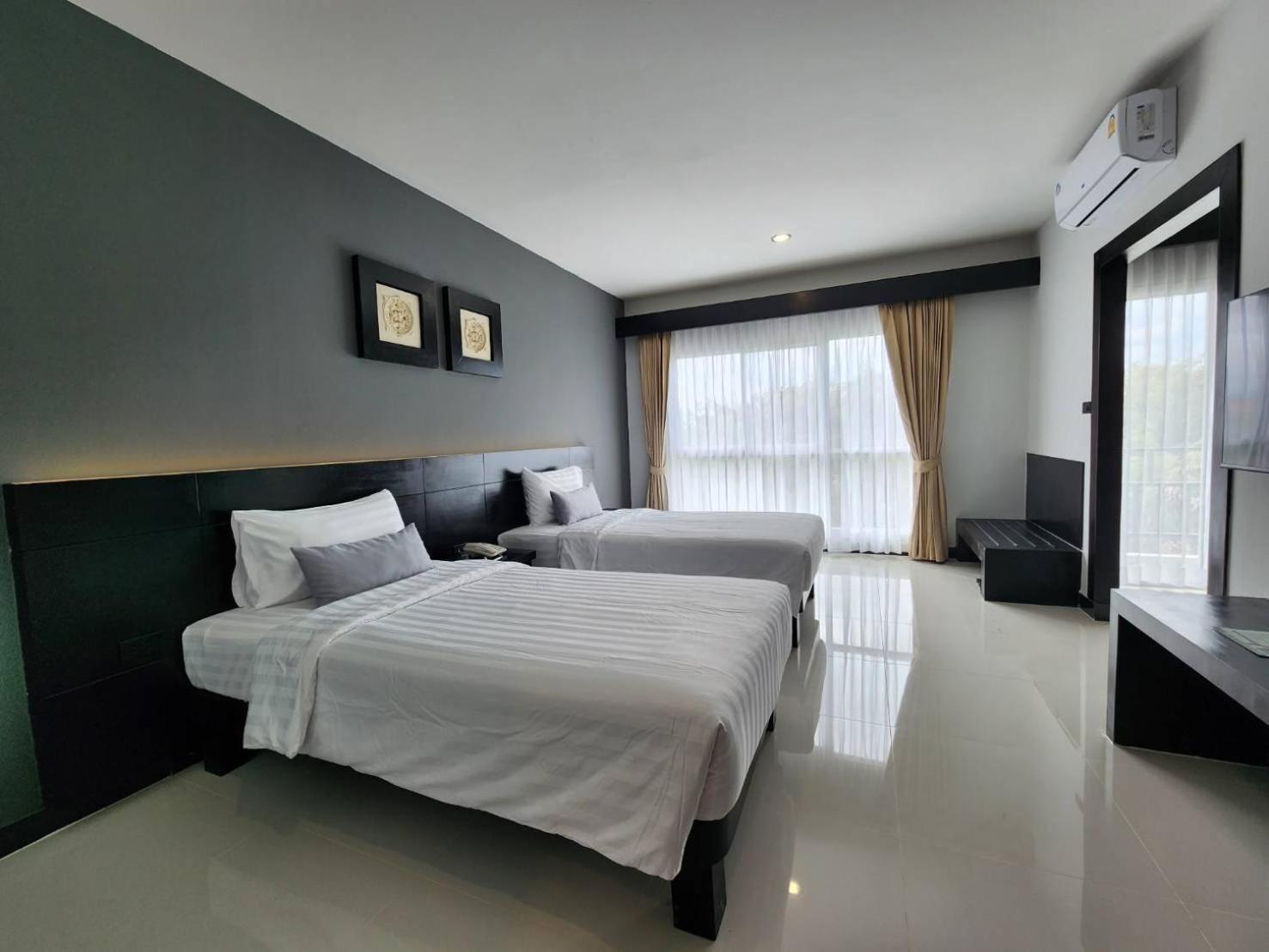 Lhc Hotel And Resort Pattaya Exterior photo