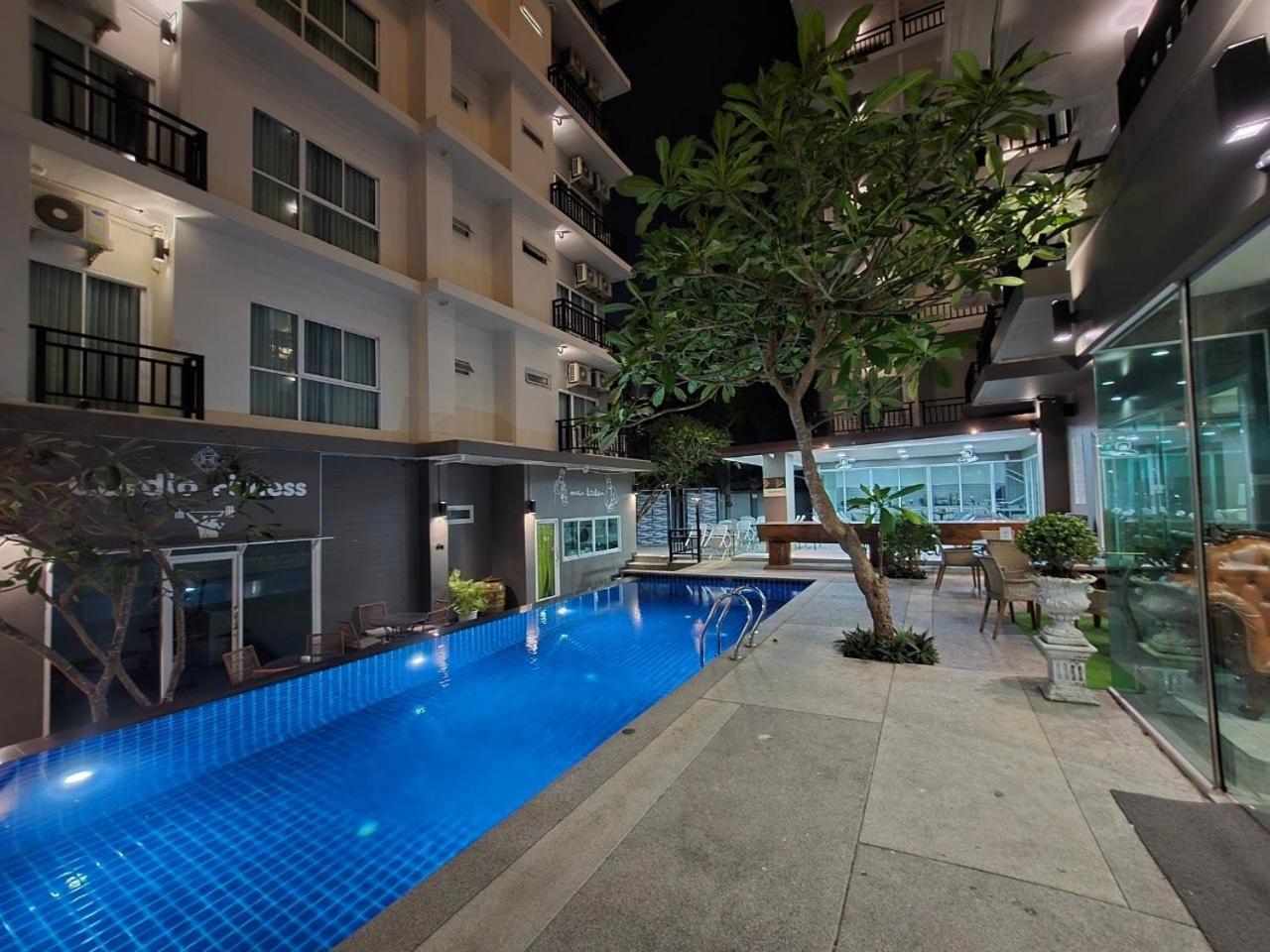 Lhc Hotel And Resort Pattaya Exterior photo